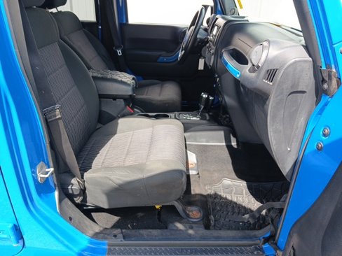 Used 2012 Jeep Wrangler Unlimited Sport image 34
