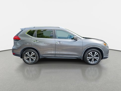 Used 2017 Nissan Rogue SL w/ SL Premium Package image 4
