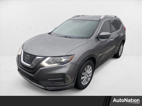 Used 2018 Nissan Rogue SV image 1