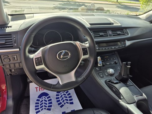 Used 2011 Lexus CT 200h image 4