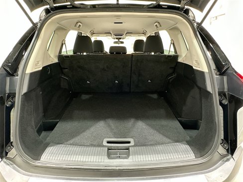 Used 2022 Nissan Rogue SV image 26