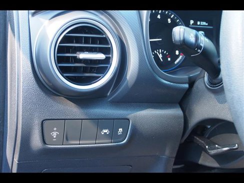 Used 2019 Hyundai Kona SE image 21