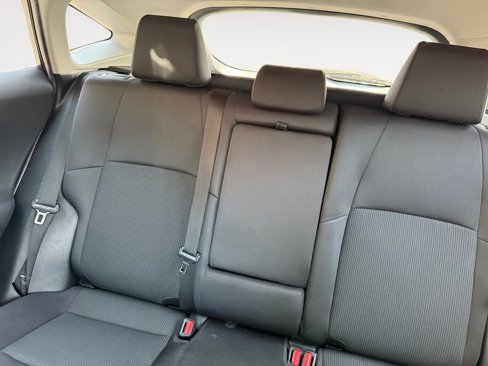 Certified 2022 Toyota Venza LE image 13