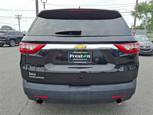 Used 2021 Chevrolet Traverse LS image 5