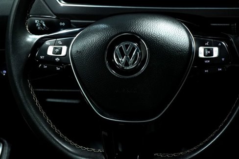 Used 2021 Volkswagen Tiguan SEL w/ 2-Row Tiguan MDO Package image 17