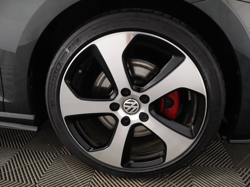 Used 2015 Volkswagen GTI S image 32