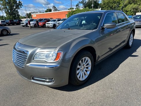 Used 2011 Chrysler 300 Touring image 7