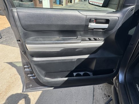 Used 2017 Toyota Tundra SR5 image 10