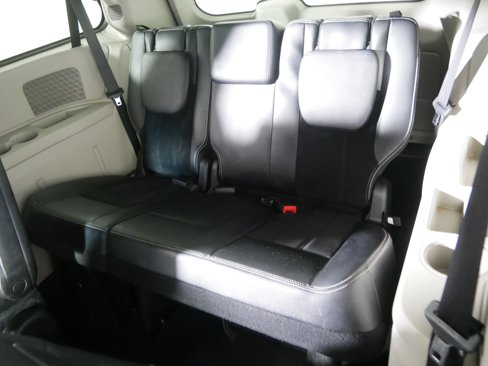 Used 2017 Dodge Grand Caravan SXT image 33