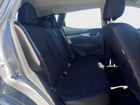 Used 2017 Nissan Rogue Sport S image 19