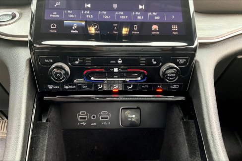 Used 2021 Jeep Grand Cherokee L Limited image 24