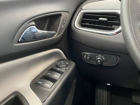 Certified 2024 Chevrolet Equinox LS w/ LS Convenience Package image 19