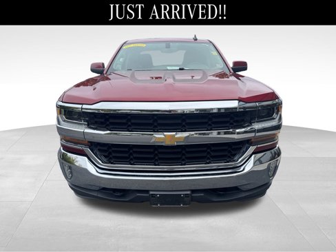 Used 2018 Chevrolet Silverado 1500 LT w/ All Star Edition image 2