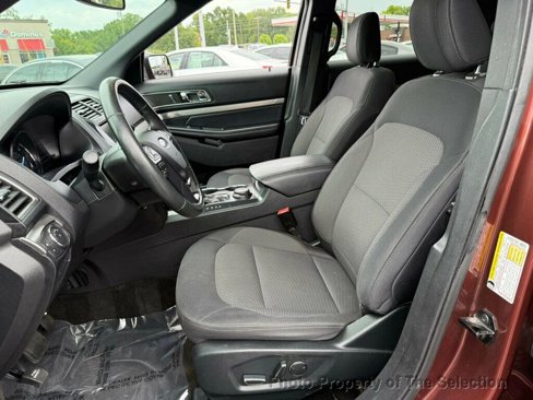 Used 2018 Ford Explorer XLT w/ Equipment Group 201A image 34