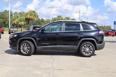 Used 2019 Jeep Cherokee Latitude Plus w/ Cold Weather Group image 24