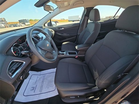 Used 2016 Chevrolet Cruze LT w/ Convenience Package image 18