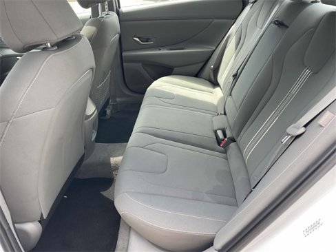 Certified 2024 Hyundai Elantra SEL w/ Convenience Package image 15