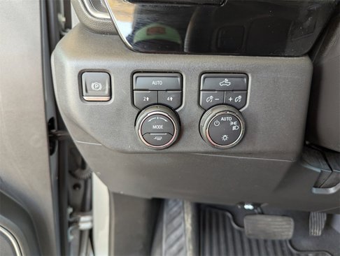 Used 2023 Chevrolet Silverado 1500 LT image 19