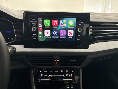 Used 2025 Volkswagen Jetta SE image 25