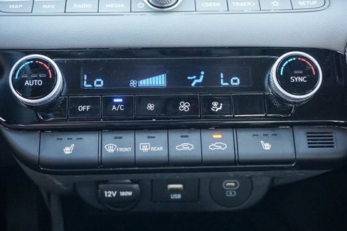 Used 2024 Hyundai Elantra SEL w/ Convenience Package image 24