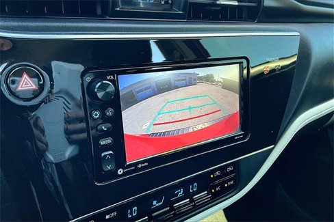 Used 2017 Toyota Corolla iM image 18