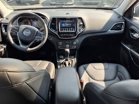 Used 2021 Jeep Cherokee Limited image 9