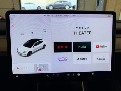 Used 2019 Tesla Model 3 image 17