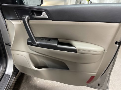 Used 2021 Kia Sportage S image 10