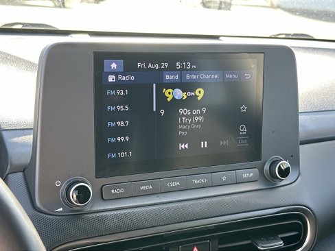 Used 2022 Hyundai Kona SEL w/ Convenience Package image 16