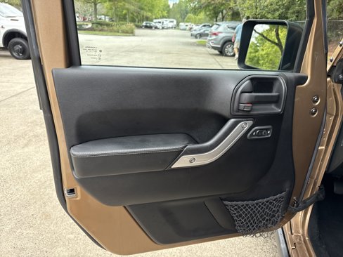 Used 2015 Jeep Wrangler Unlimited Sport image 10