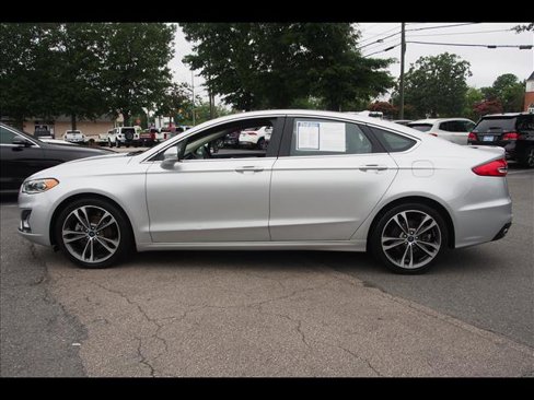 Used 2019 Ford Fusion Titanium image 2