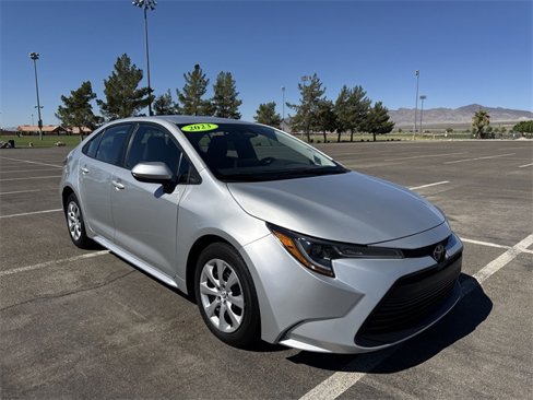 Used 2023 Toyota Corolla LE image 3