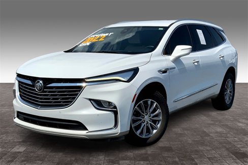 Used 2022 Buick Enclave Essence image 2