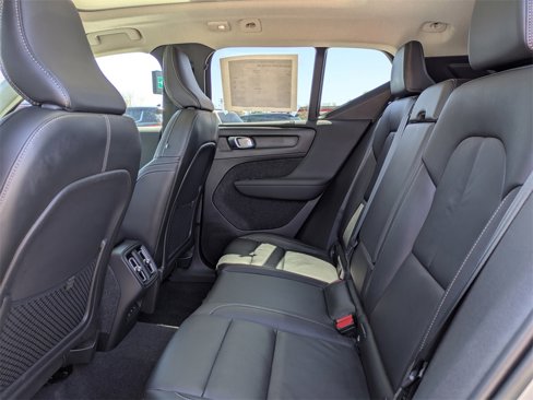 Certified 2023 Volvo XC40 B5 Plus image 14