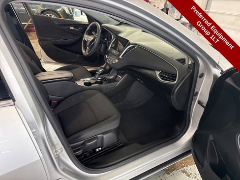 Used 2022 Chevrolet Malibu LT image 17