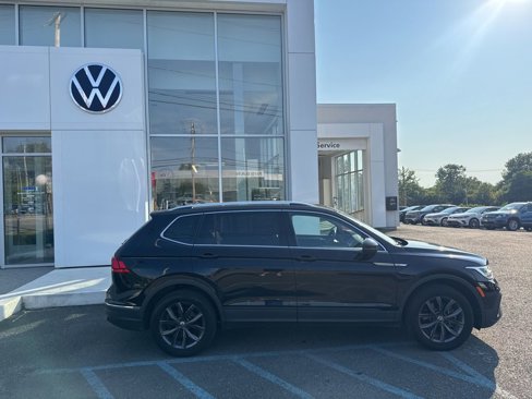 Used 2022 Volkswagen Tiguan SE image 8