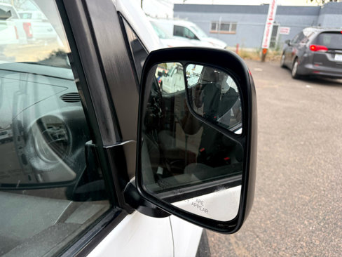 Used 2017 Nissan NV200 S image 26