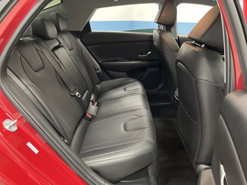 Used 2023 Hyundai Elantra Limited image 31