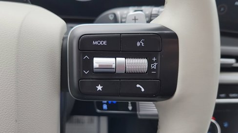 Certified 2024 Hyundai Santa Fe SEL image 12