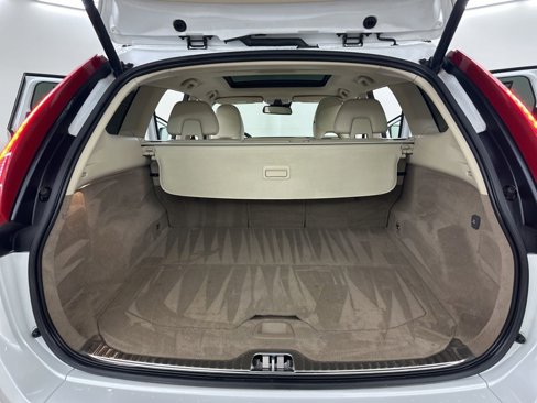 Used 2015 Volvo XC60 T6 Platinum image 24