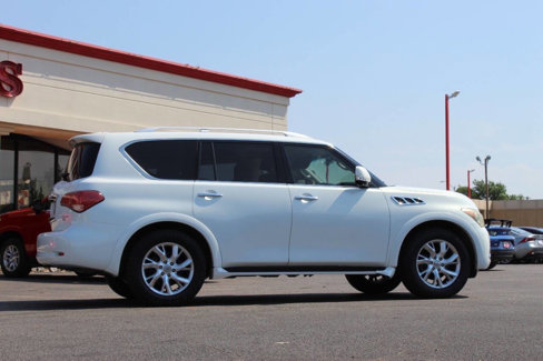 Used 2011 INFINITI QX56 4WD w/ Theater Pkg image 4