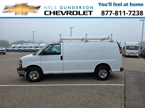 Used 2017 Chevrolet Express 3500 image 3