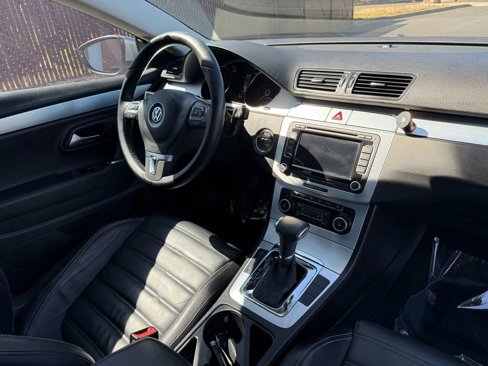 Used 2009 Volkswagen CC Luxury image 16