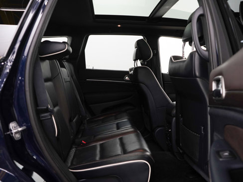 Used 2017 Jeep Grand Cherokee Overland image 10