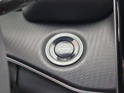 Used 2024 Jeep Grand Cherokee Altitude image 33