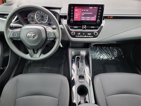 Used 2020 Toyota Corolla LE image 15