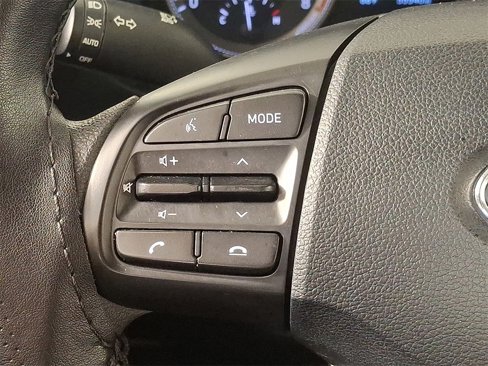 Used 2020 Hyundai Venue SE image 21