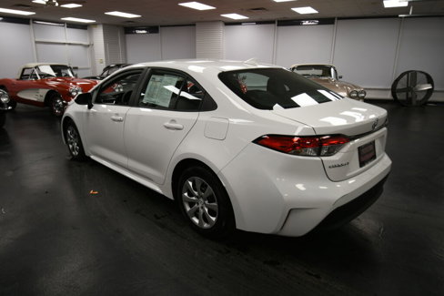 Used 2023 Toyota Corolla LE image 5