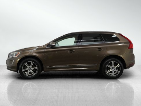 Used 2015 Volvo XC60 T6 Platinum image 2