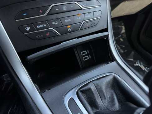 Used 2017 Ford Edge SEL w/ Equipment Group 201A image 11